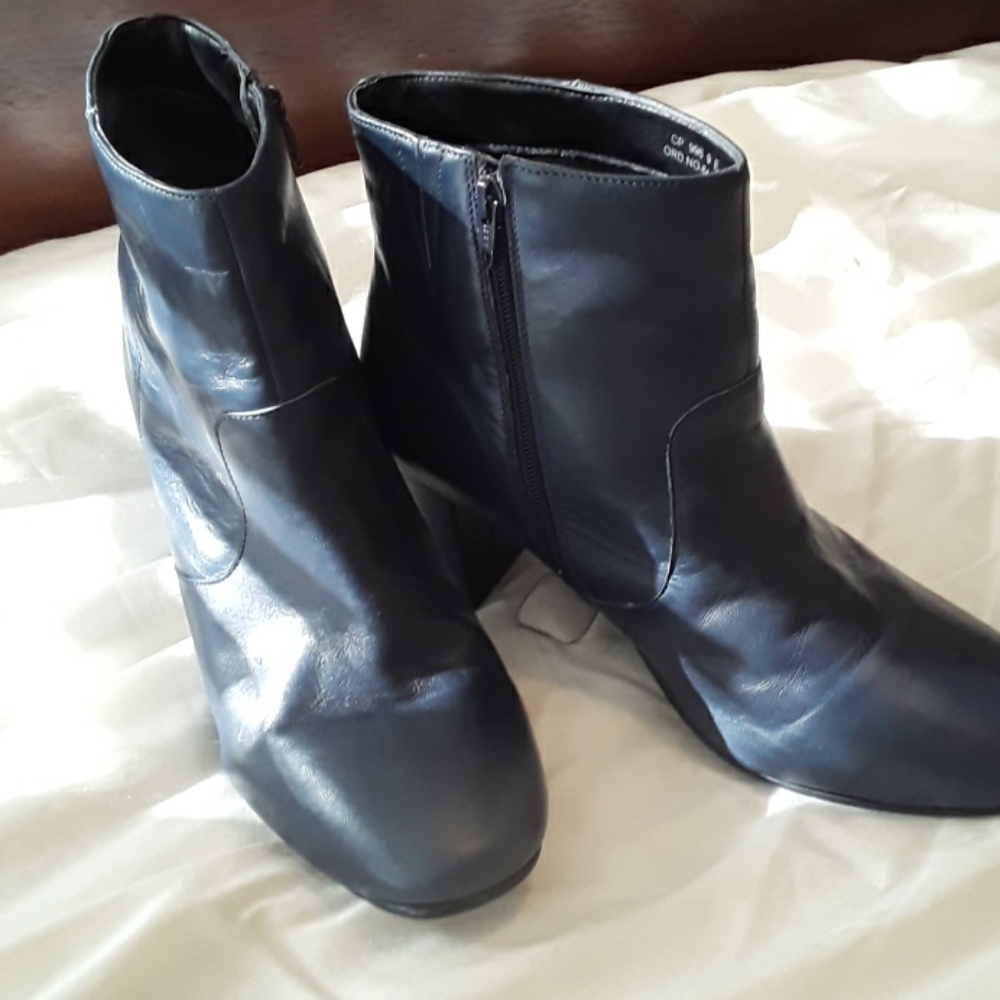 Heavenlysoles blue ancle leather boots